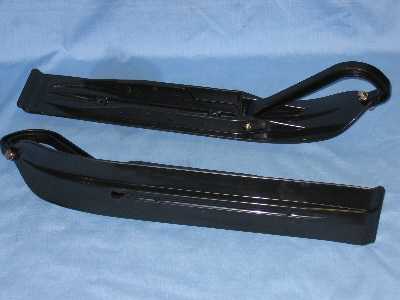 SKIS SKIS
